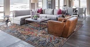 Cómo colocar alfombra sofá